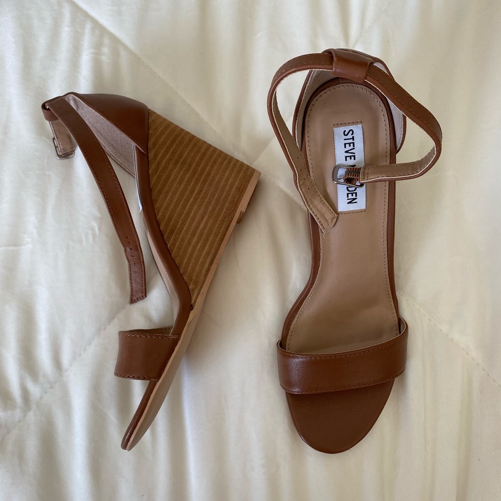 Steve Madden Mary wedge heel